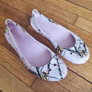 Pink crocs